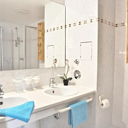 Apartment Strandhotel 5 *